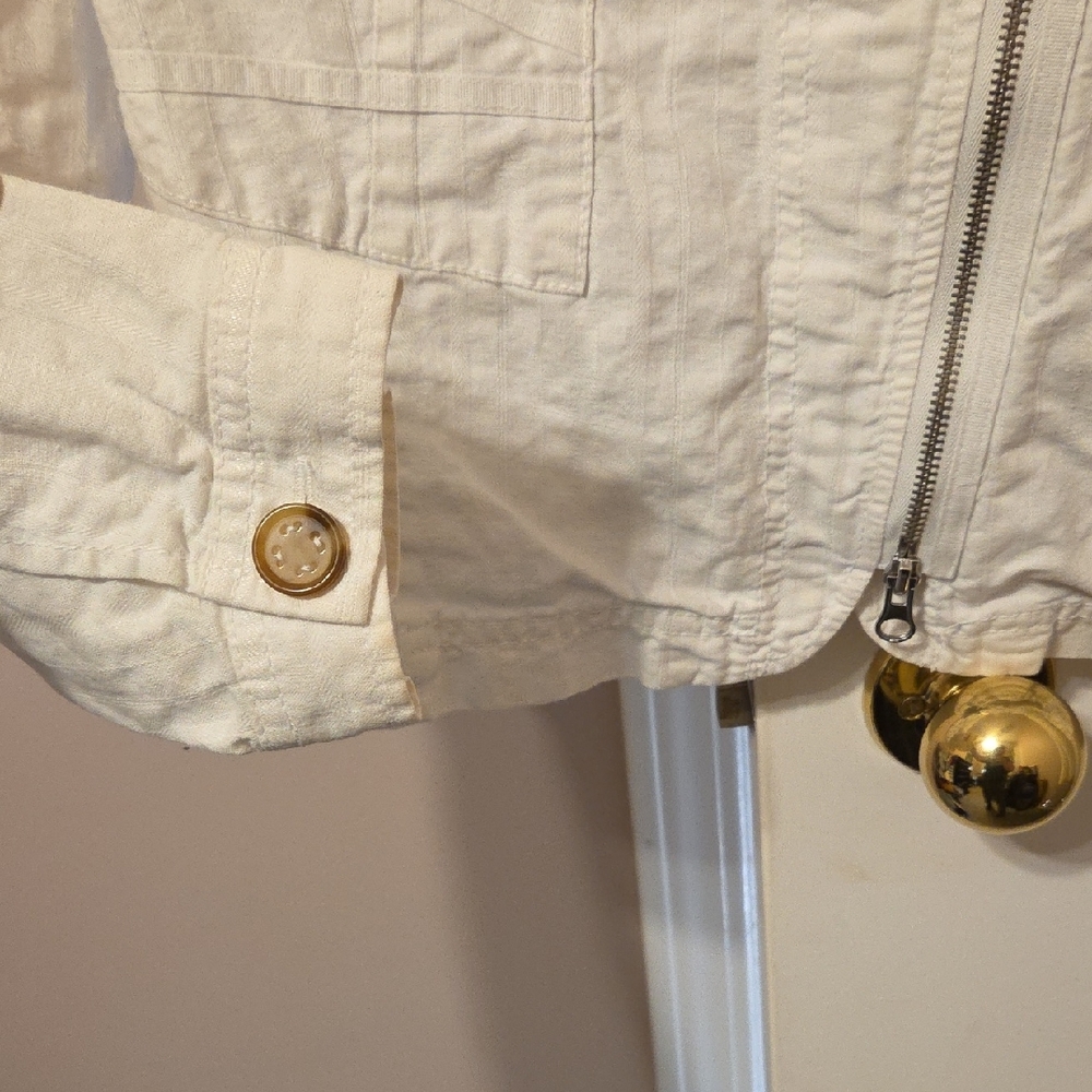 Sandwich Cream Ruffle Blazer - Picture 4 of 6